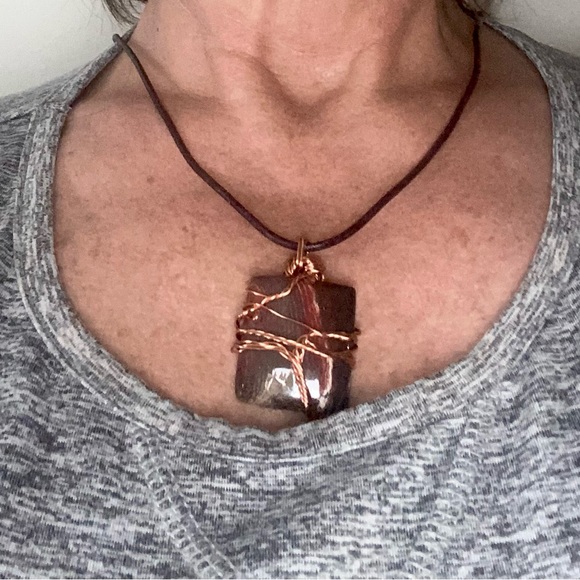 Abrecciated Jasper copper wired necklace. - Picture 2 of 4